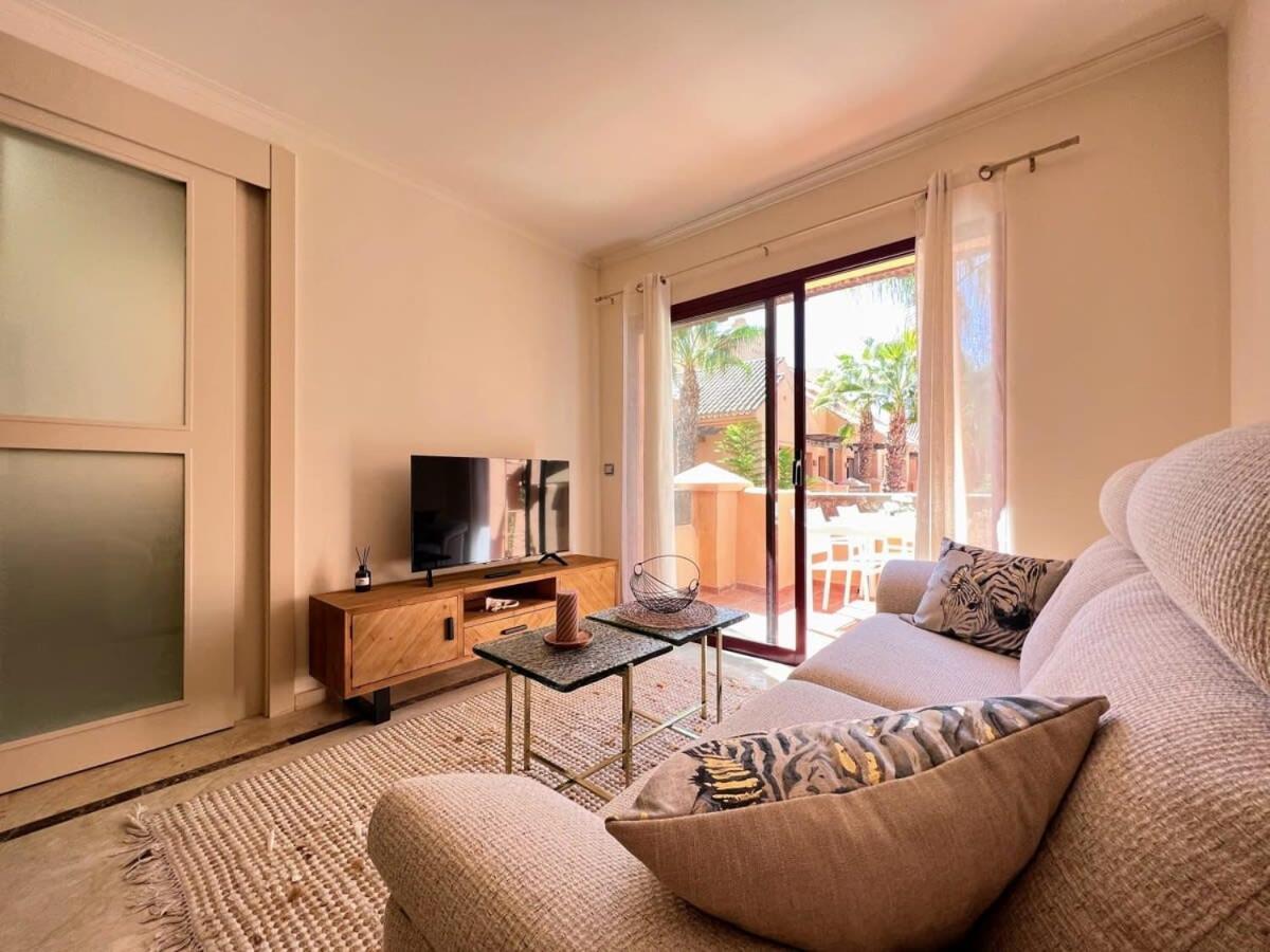 Modern 2 Bedroom Beachside Apartment Nr72 Los Alcázares Exteriör bild