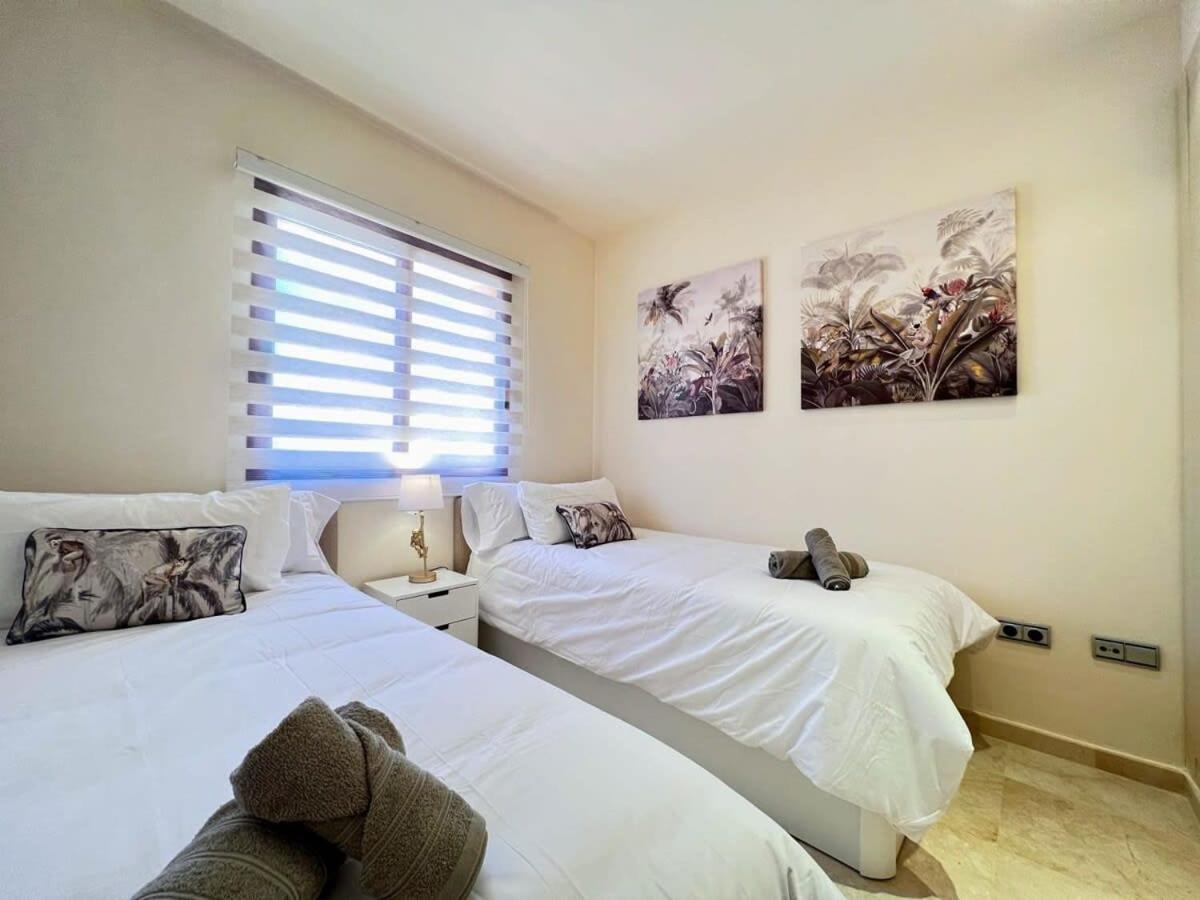 Modern 2 Bedroom Beachside Apartment Nr72 Los Alcázares Exteriör bild