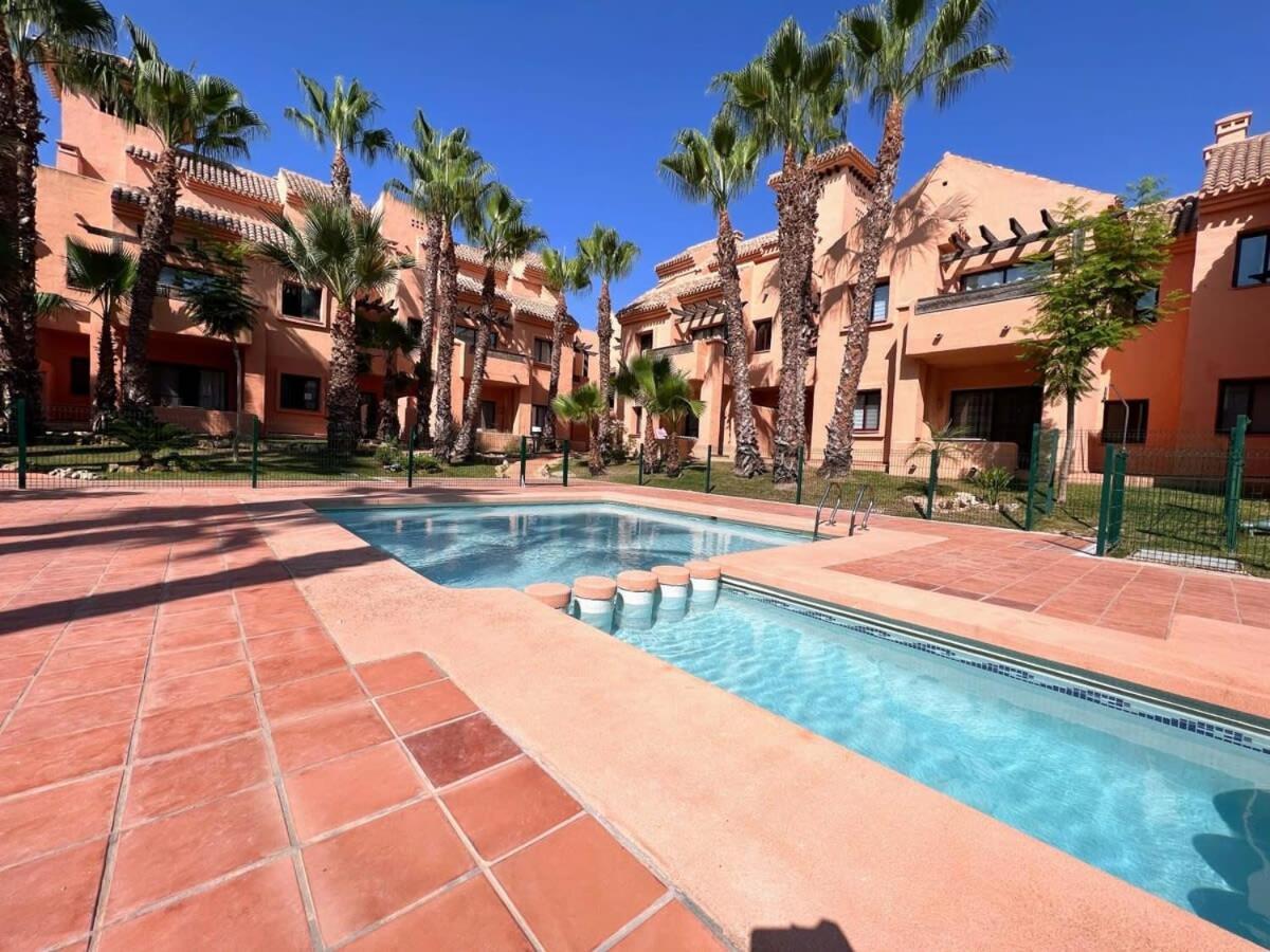 Modern 2 Bedroom Beachside Apartment Nr72 Los Alcázares Exteriör bild
