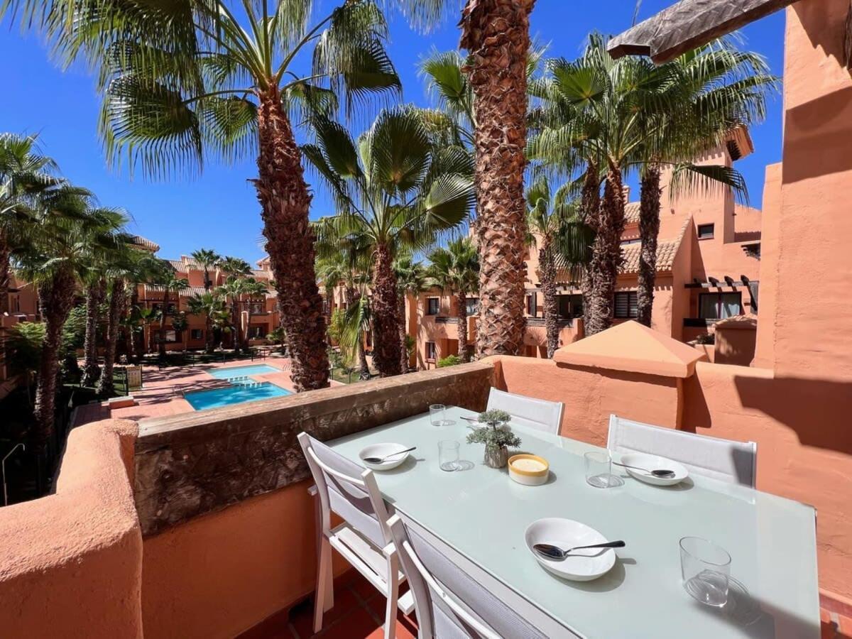 Modern 2 Bedroom Beachside Apartment Nr72 Los Alcázares Exteriör bild